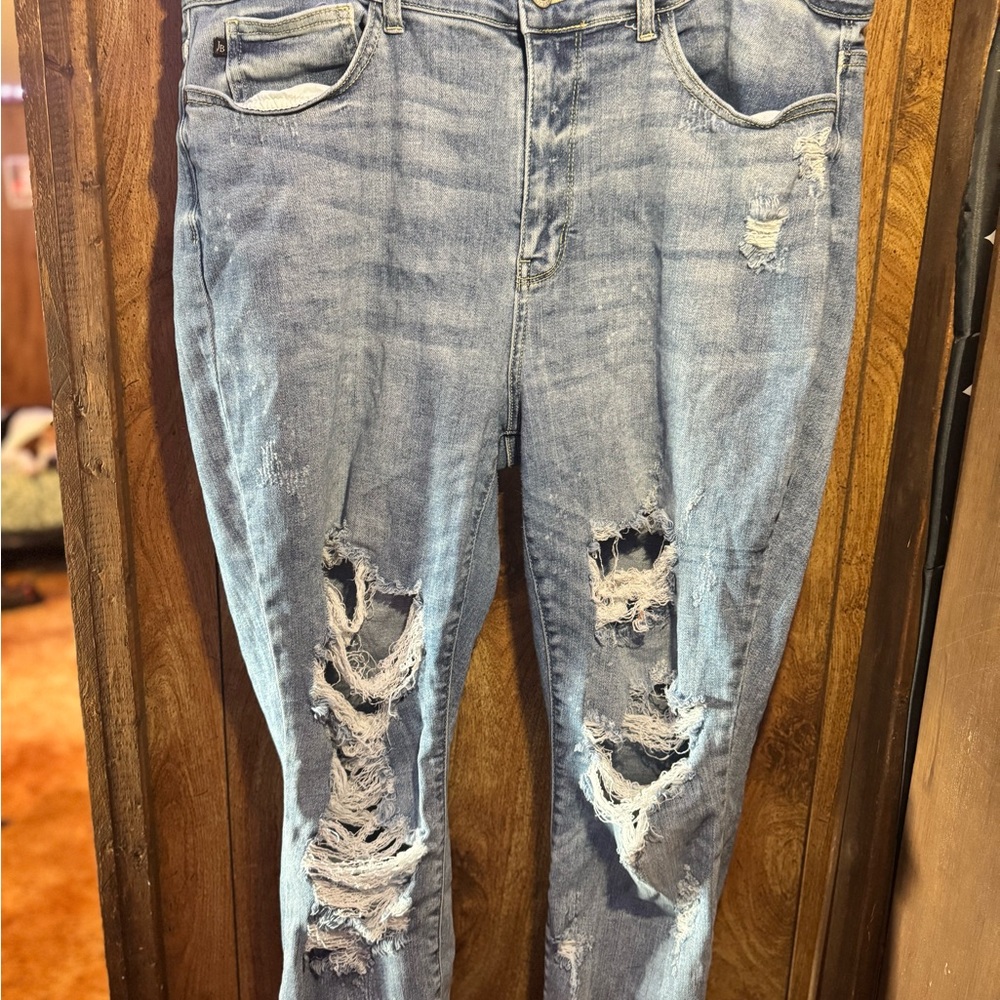 Judy Blue Boyfriend Jeans Distressed Blue